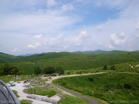 秋吉台(65,563 bytes)