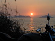 玄海灘に沈む夕日