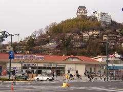 尾道駅と尾道城