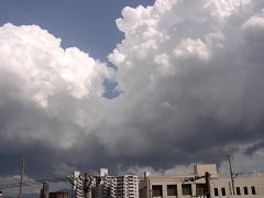 いや〜んな雲