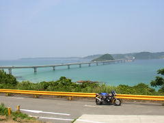 角島大橋を望む