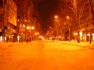 早朝の駅前通り(p2010069.jpg)