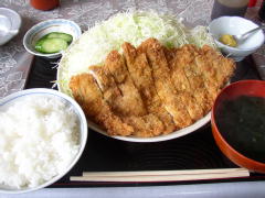 巨大なカツ定
