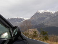 雪を頂くくじゅう連山