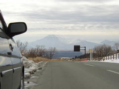 雪を頂く阿蘇高岳