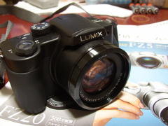 LUMIX FZ5