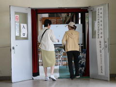 投票所入口