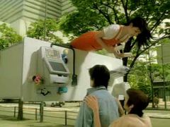 飛んでくるレジ