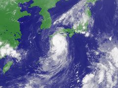 台風10号(ウーコン)の赤外画像