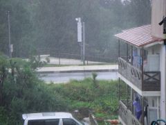激しい雨