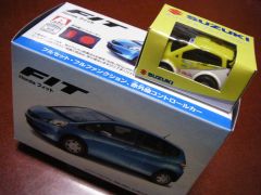 SWIFTSPORTのチョロQとFITのリモコンカー