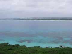 与那覇前浜を望む