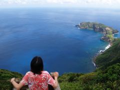 東崎と海を見下ろす