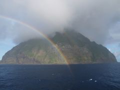 虹と南硫黄島