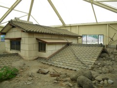 土石流に埋った家屋