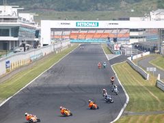 GP125ウォームアップ