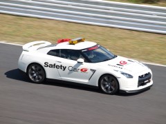 マーシャルカーもGT-R(PA186275)