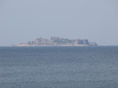 野母崎半島より軍艦島を望む(PB086761)