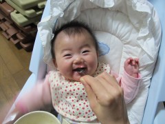 離乳食、練習中