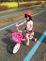 補助輪付き自転車で!!