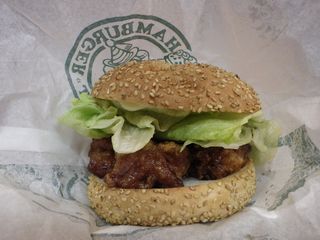 定番、チャイニーズチキンバーガー