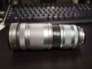 1本のレンズに見えるほど…