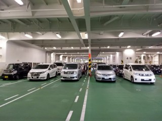 車輌甲板にて